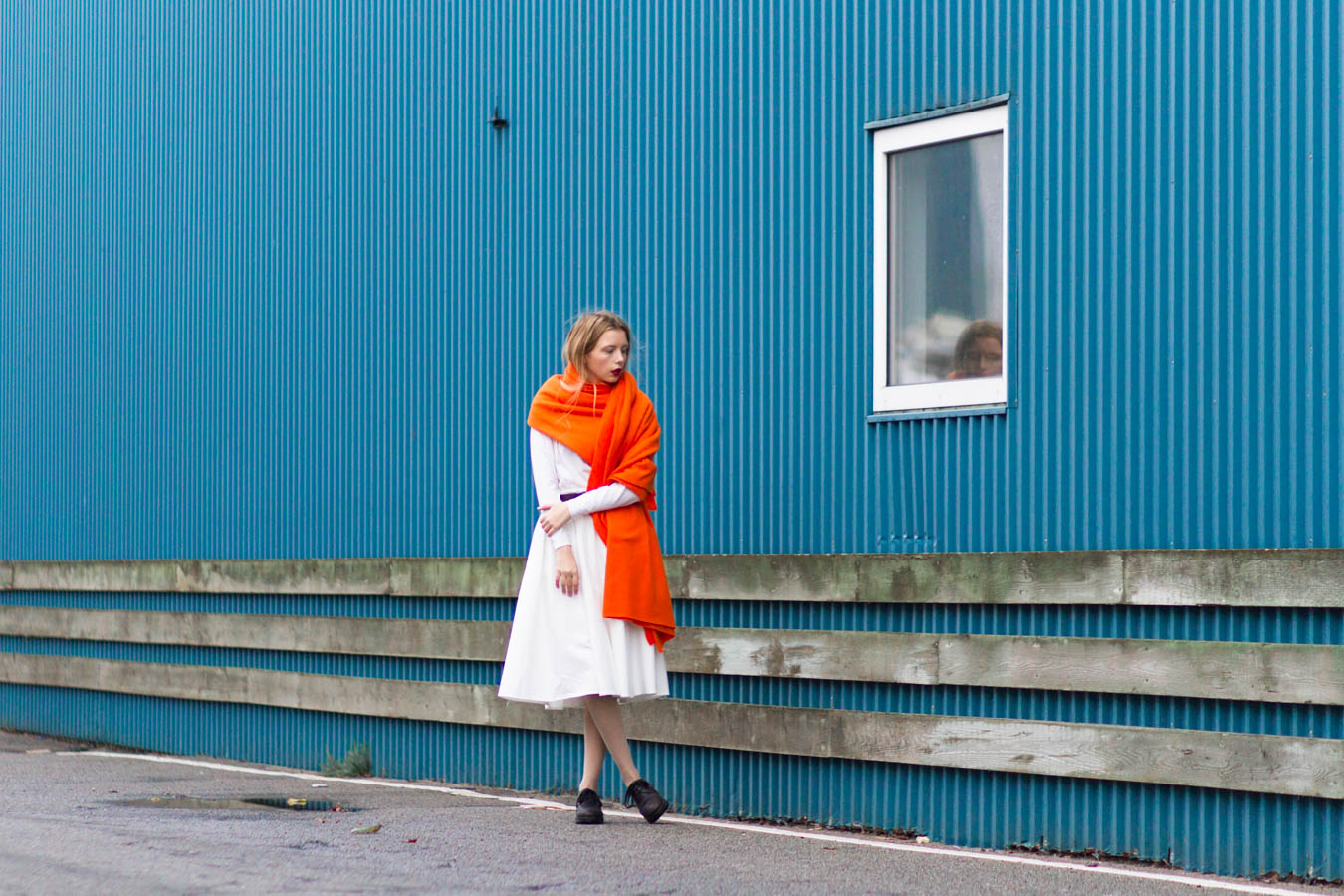 outfit november nemesis babe marie jensen danish blogger all white skirt asos blanket scarf bright orange red lipstick russian red mac cosmetics marni shoes -1