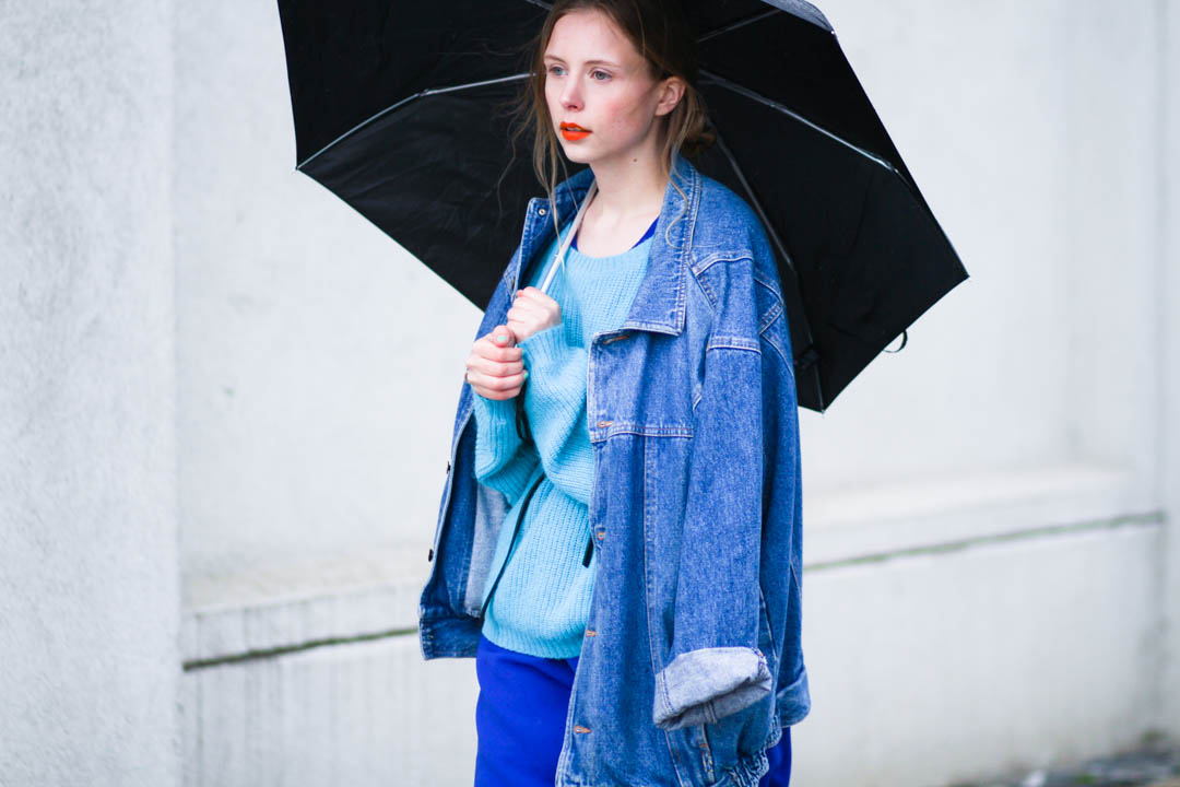 outfit May nemesis babe marie jensen danish blogger rainy blue outfit designers remix baum und pferdgarten doc martens vintage-5